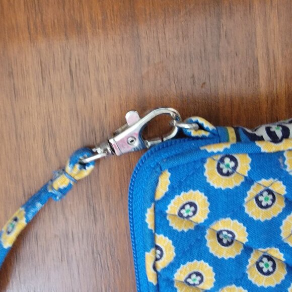 Vera Bradley Rivera Blue Zip Closing/Wristlet /Carryall Holder/ Wristlet. - Picture 12 of 14